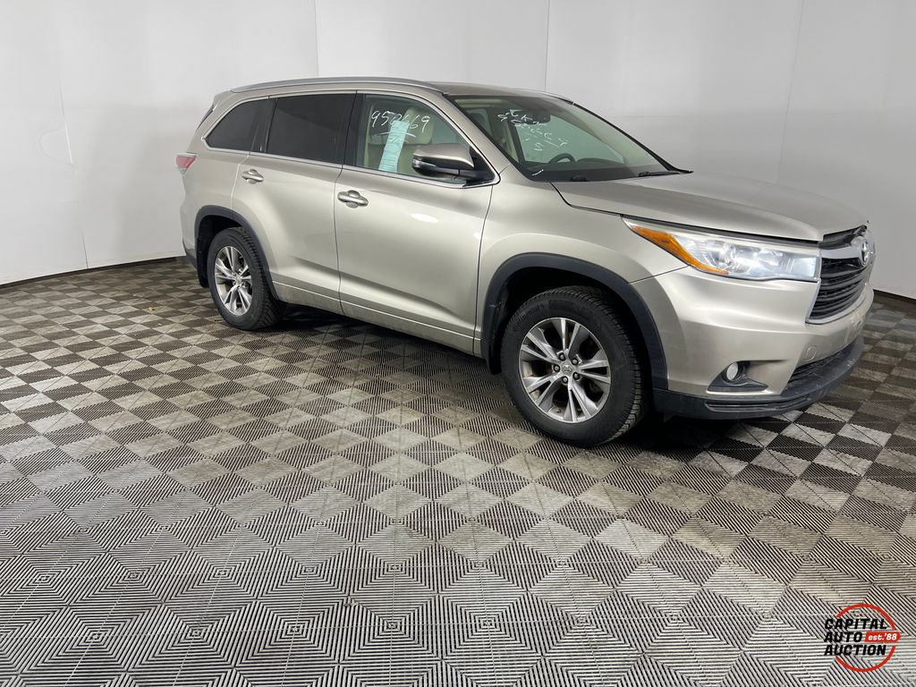 2015 TOYOTA HIGHLANDER 0