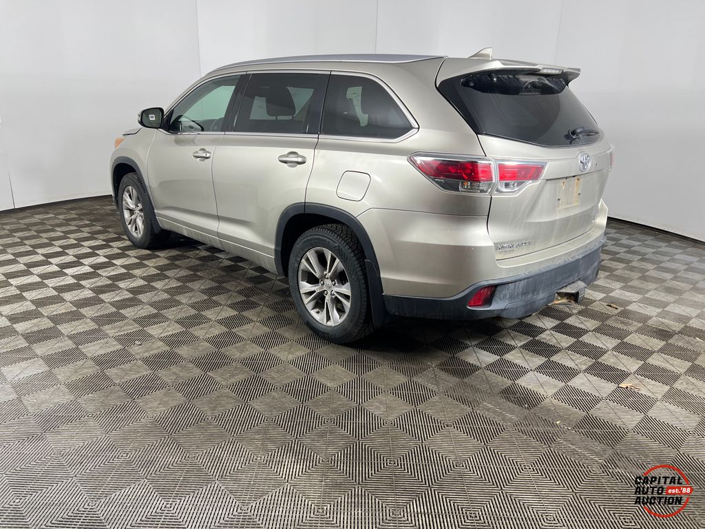 2015 TOYOTA HIGHLANDER 2