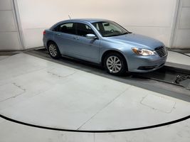 2013 Chrysler 200