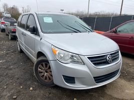 2009 VOLKSWAGEN Routan