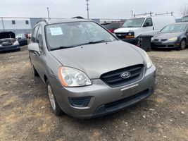 2009 Kia Rondo