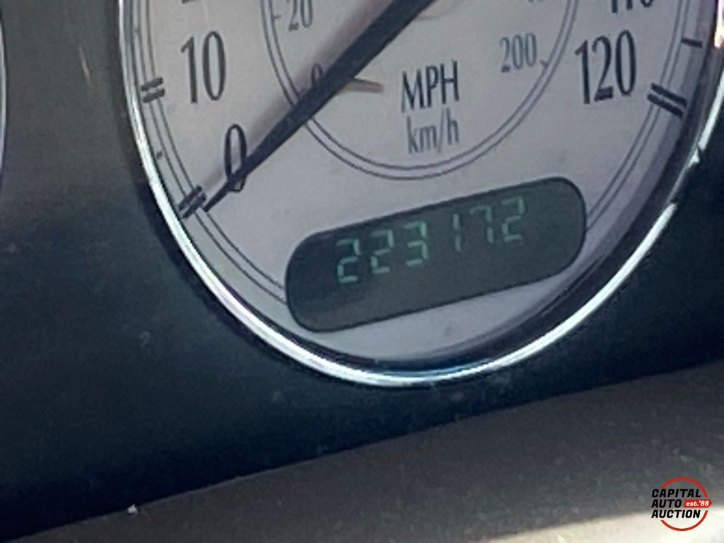 2001 Chrysler 300M 4