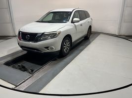 2014 NISSAN Pathfinder