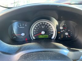 2008 Hyundai Entourage