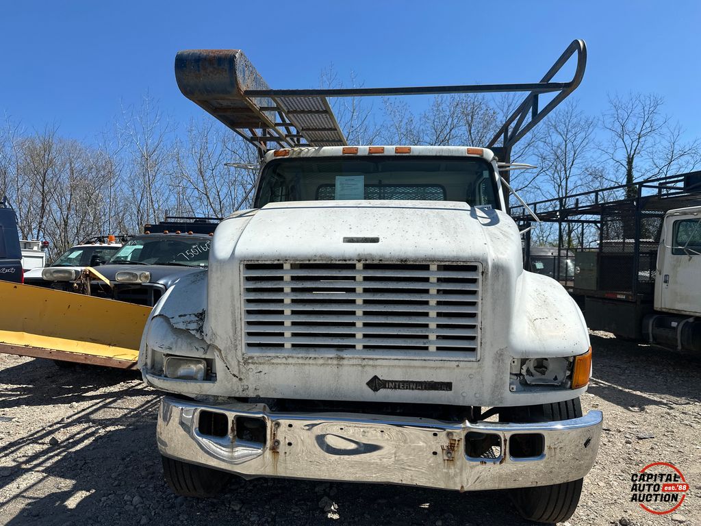 1999 INTERNATIONAL 4700 5