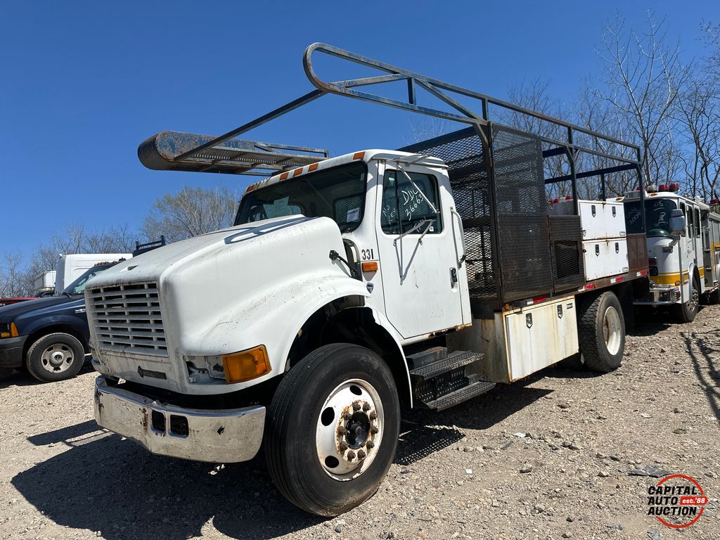 1999 INTERNATIONAL 4700 1