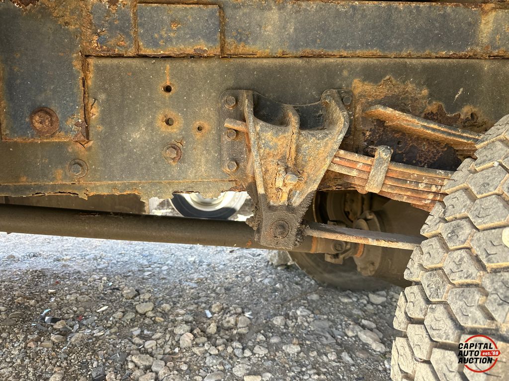1999 INTERNATIONAL 4700 16