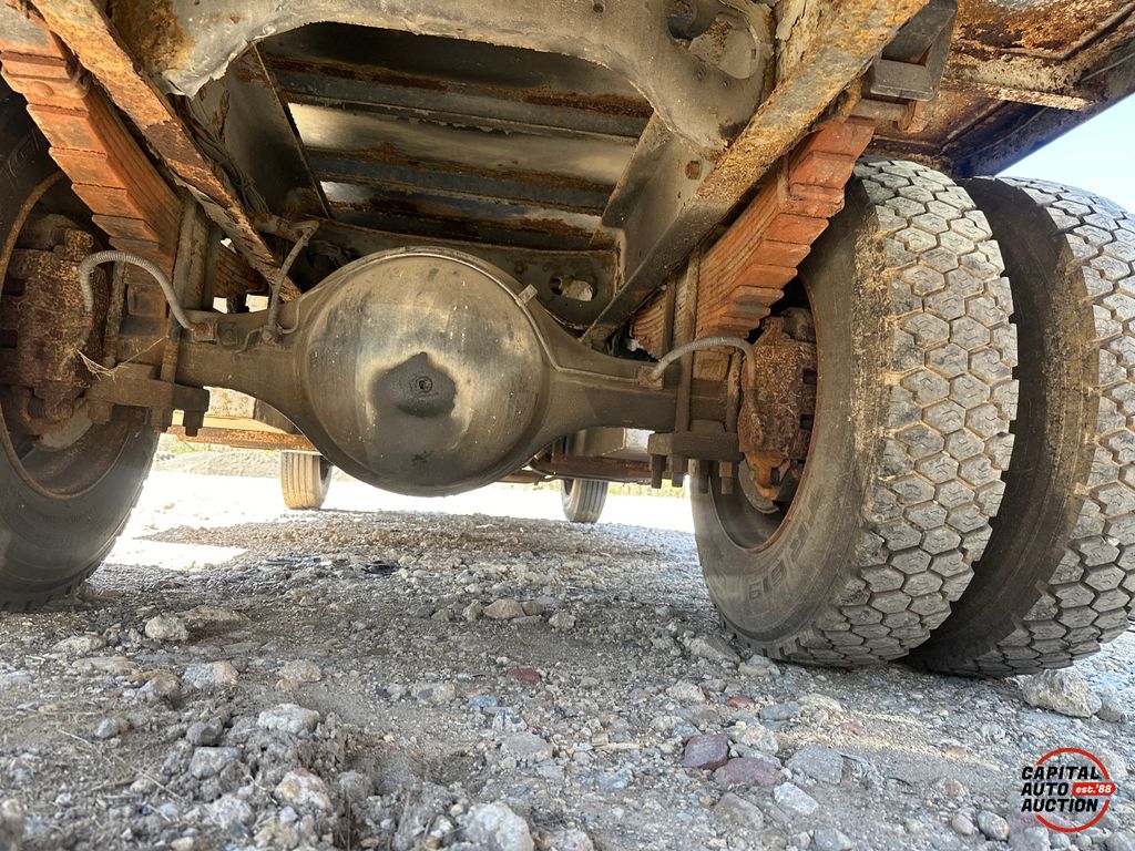 1999 INTERNATIONAL 4700 13