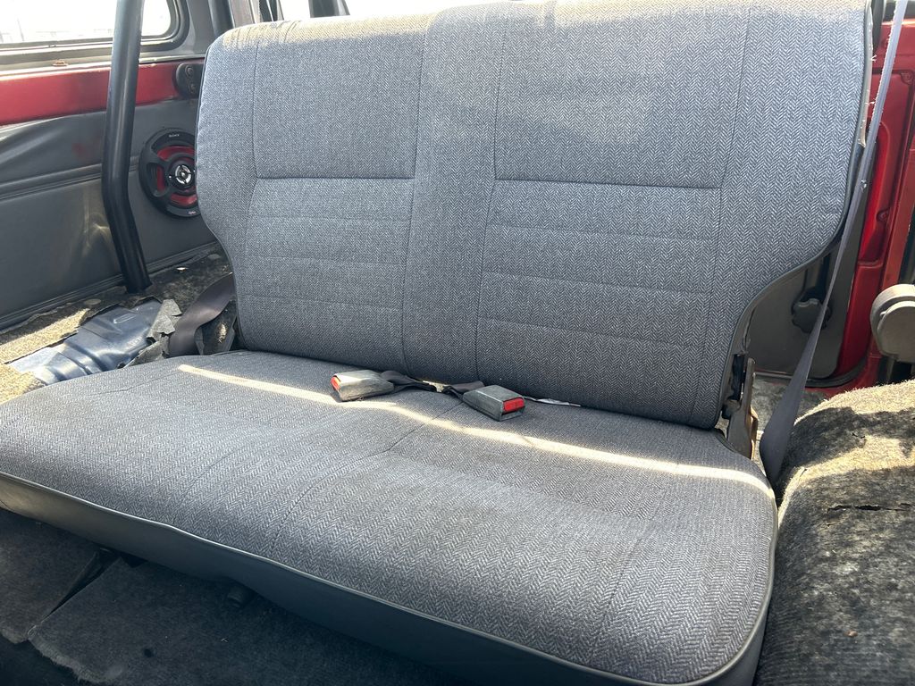 1990 Daihatsu ROCKY 8
