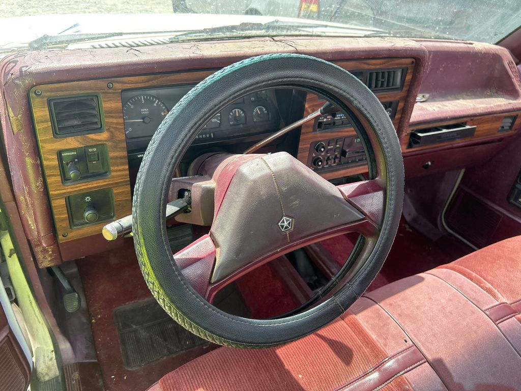 1990 Dodge Dakota 9