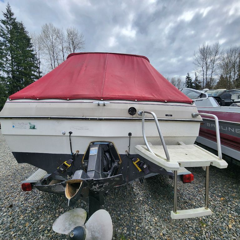 1984 BAYLINER CAPRI CUDDY 5