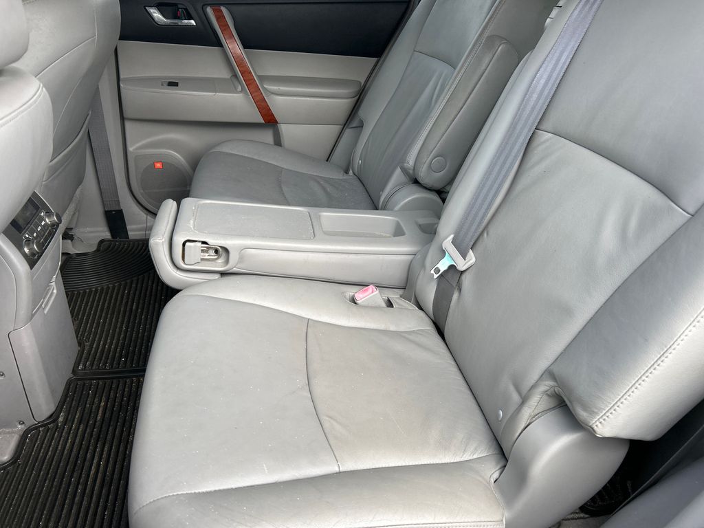 2008 Toyota HIGHLANDER 8