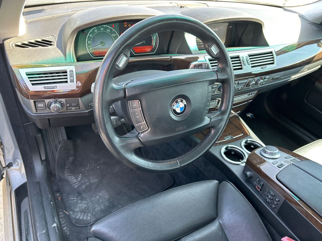 2006 BMW 7 Series 10