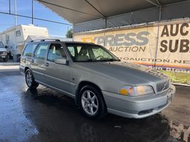 2000 Volvo V70