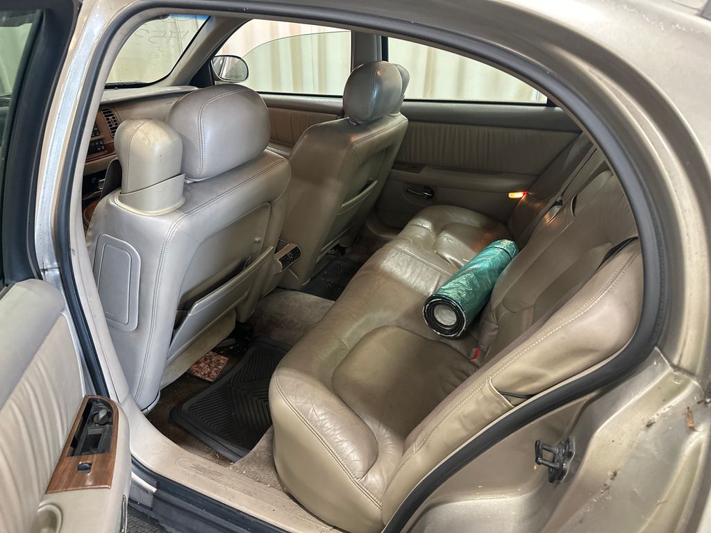 2002 Buick Park Avenue 8