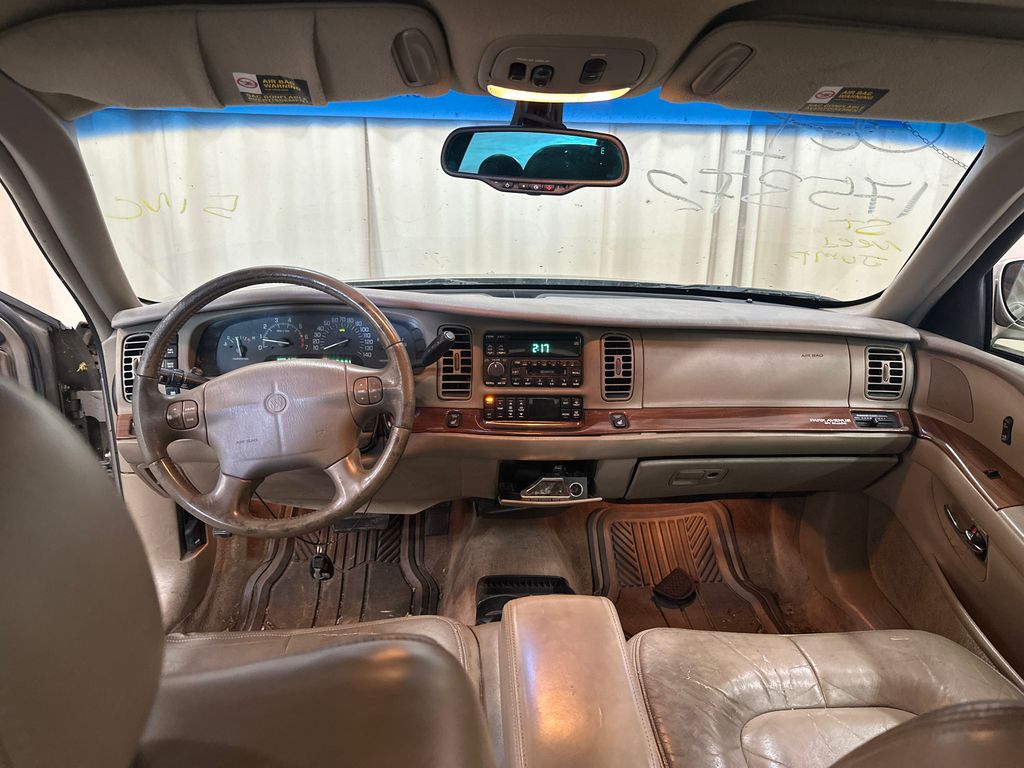 2002 Buick Park Avenue 10