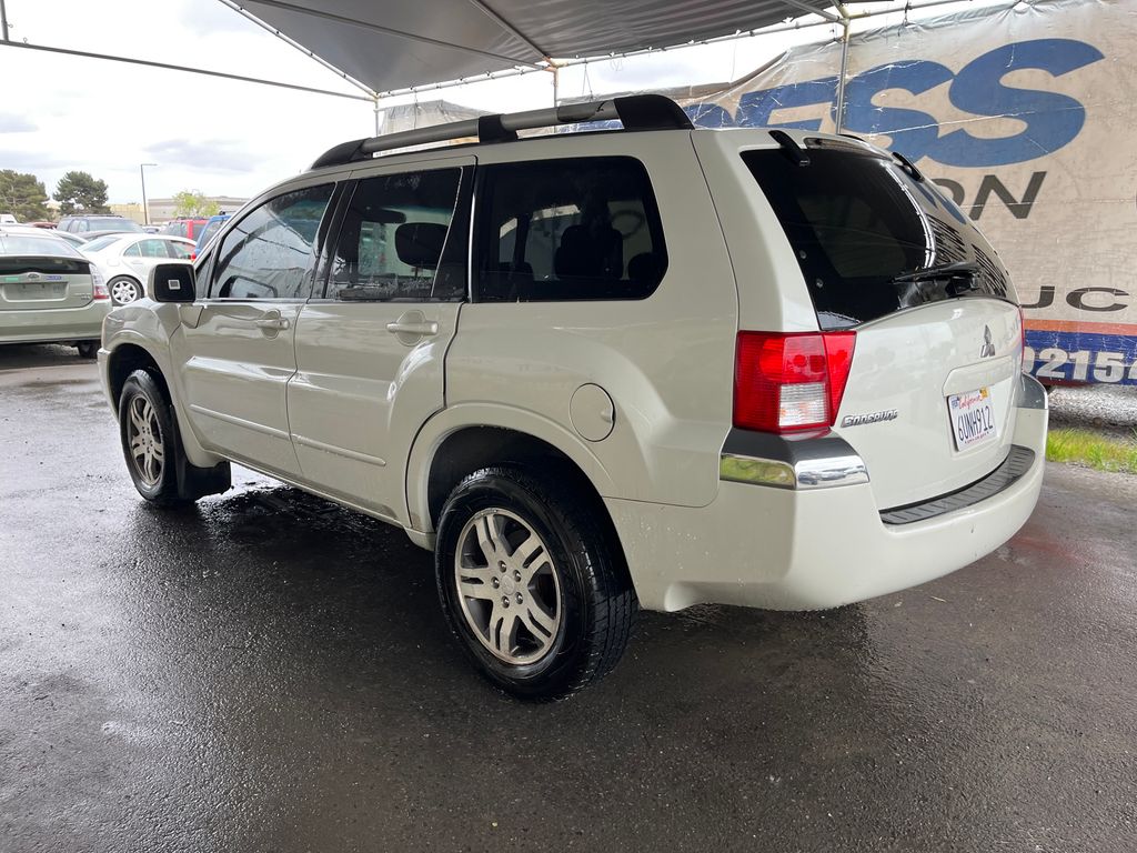 2004 Mitsubishi Endeavor 2