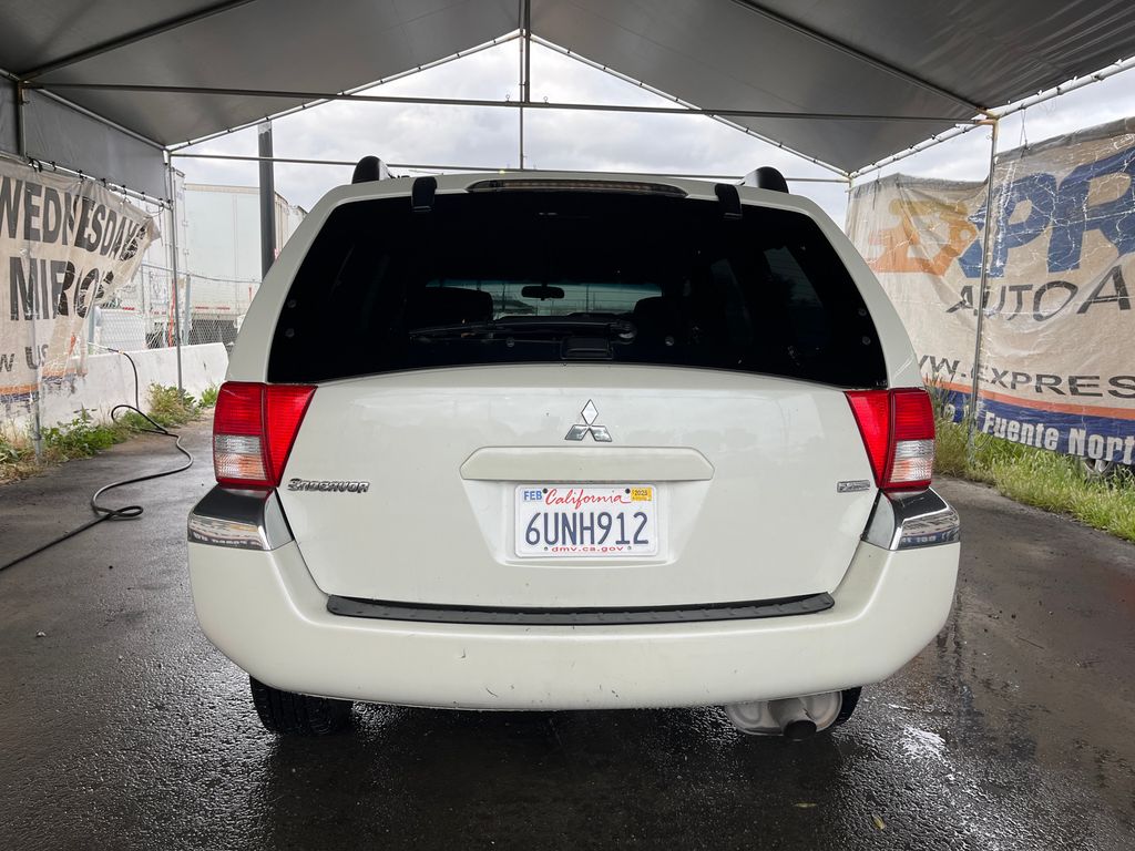 2004 Mitsubishi Endeavor 6
