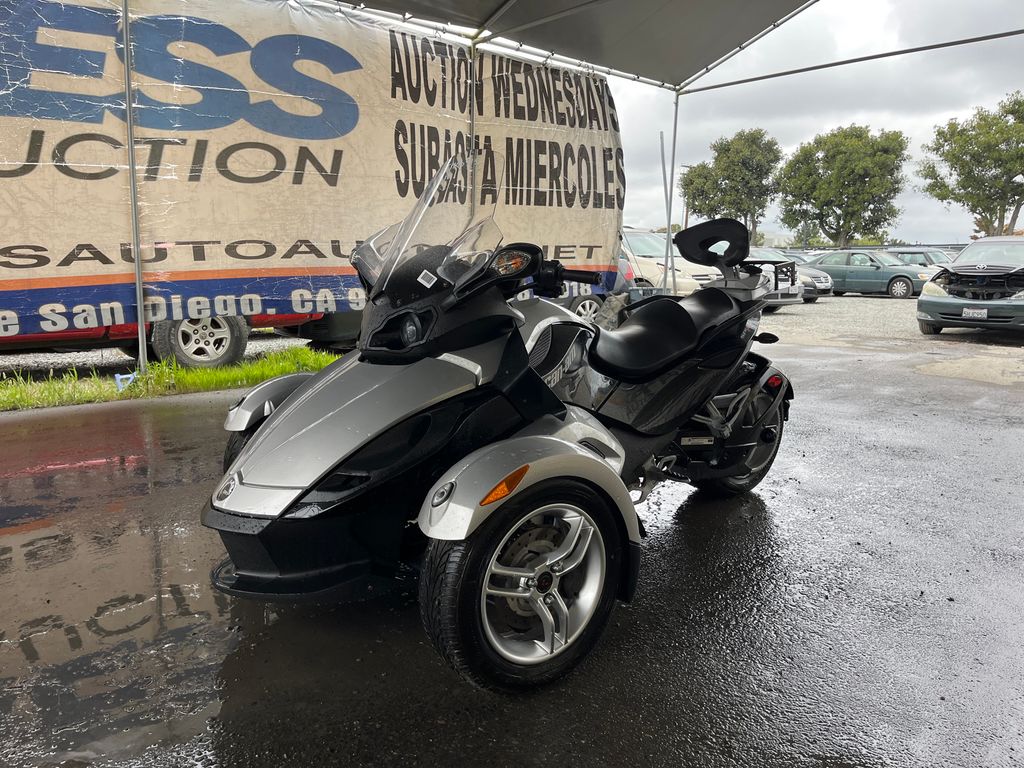 2010 CAN-AM Spyder 1