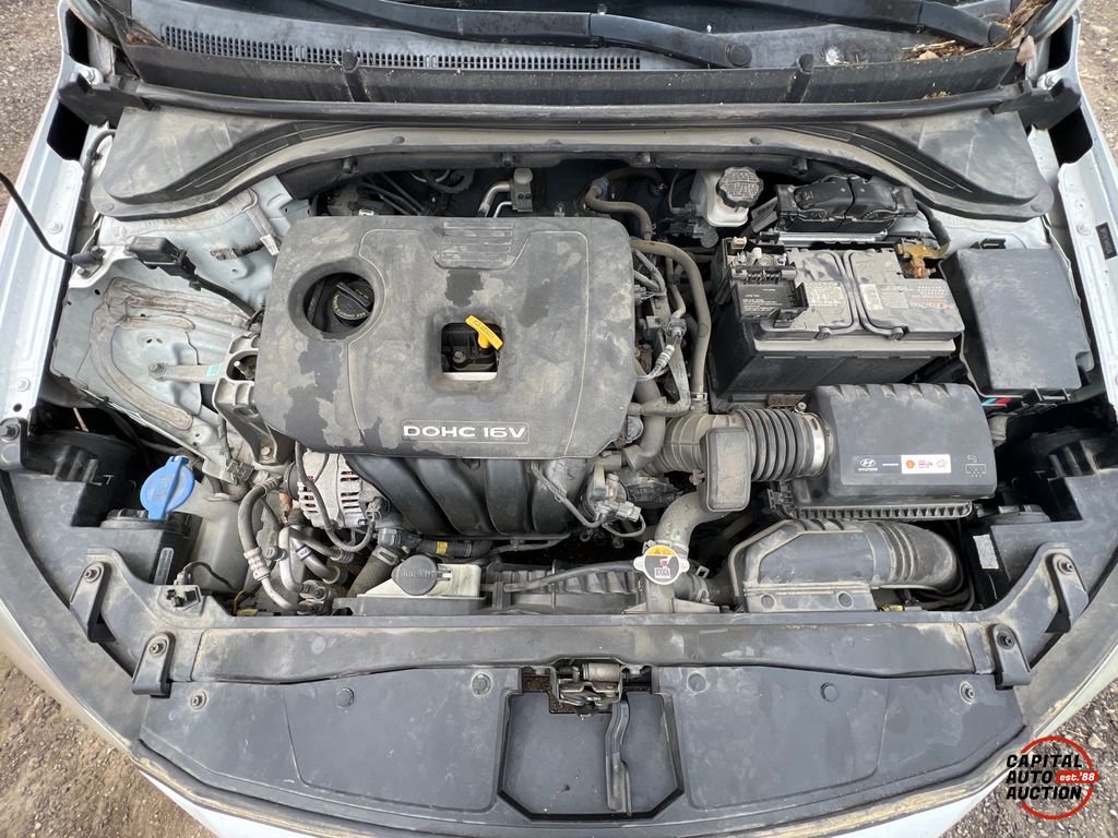 2017 Hyundai Elantra 9