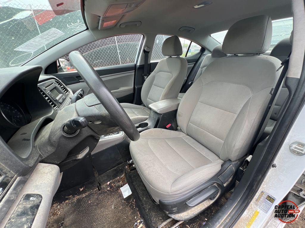 2017 Hyundai Elantra 7