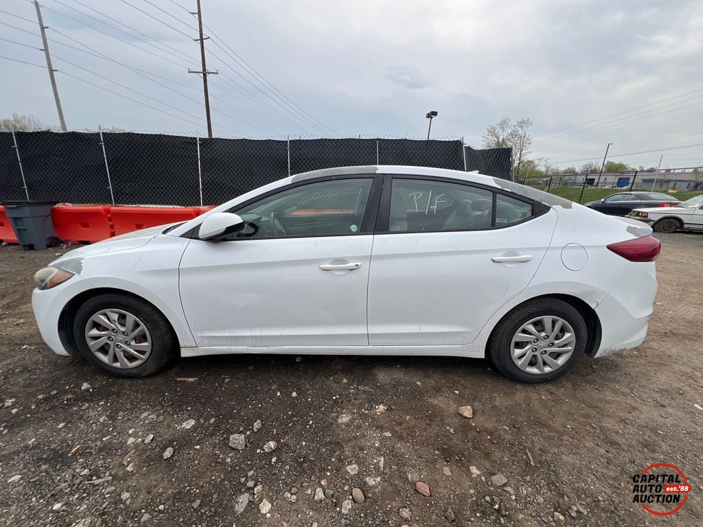 2017 Hyundai Elantra 15