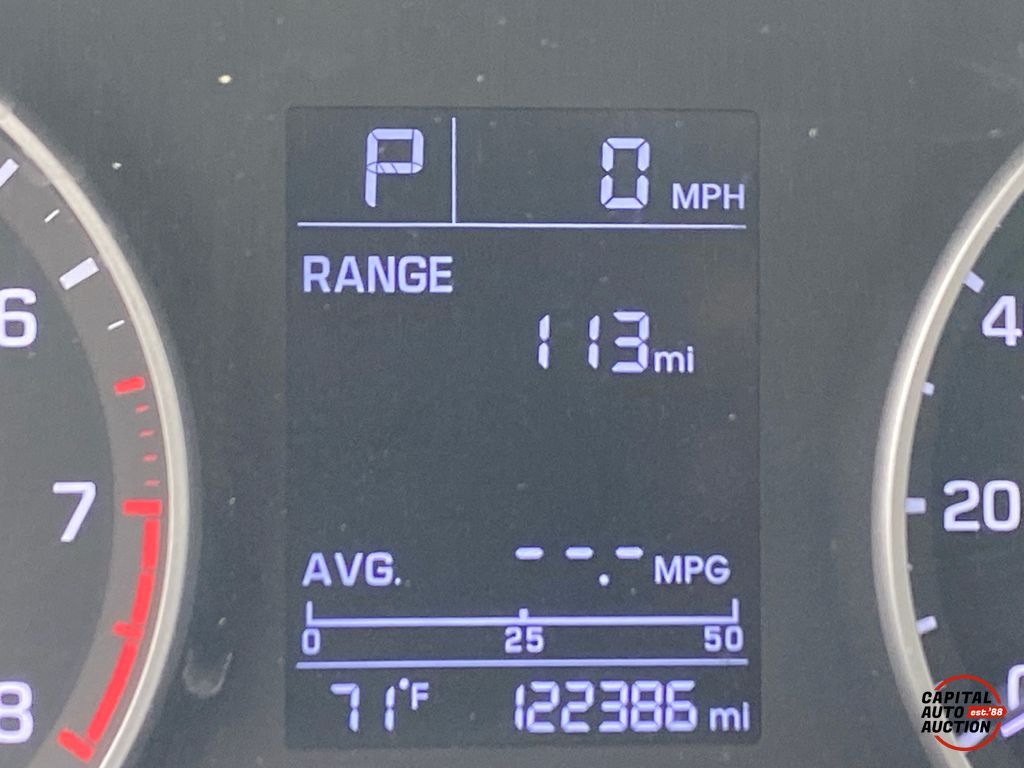 2017 Hyundai Elantra 4