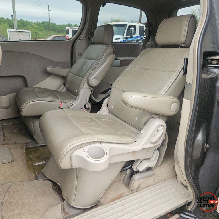 2004 NISSAN Quest 8