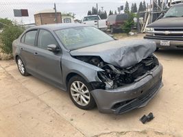 2011 VOLKSWAGEN JETTA