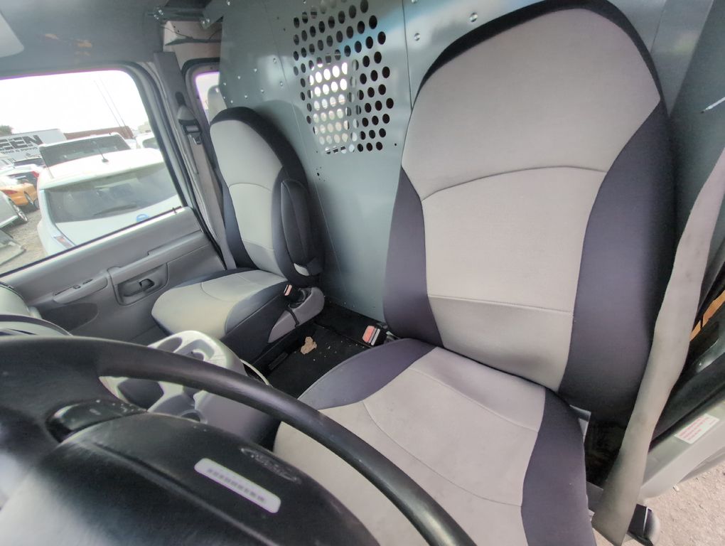 2002 Ford E350 VANS 7