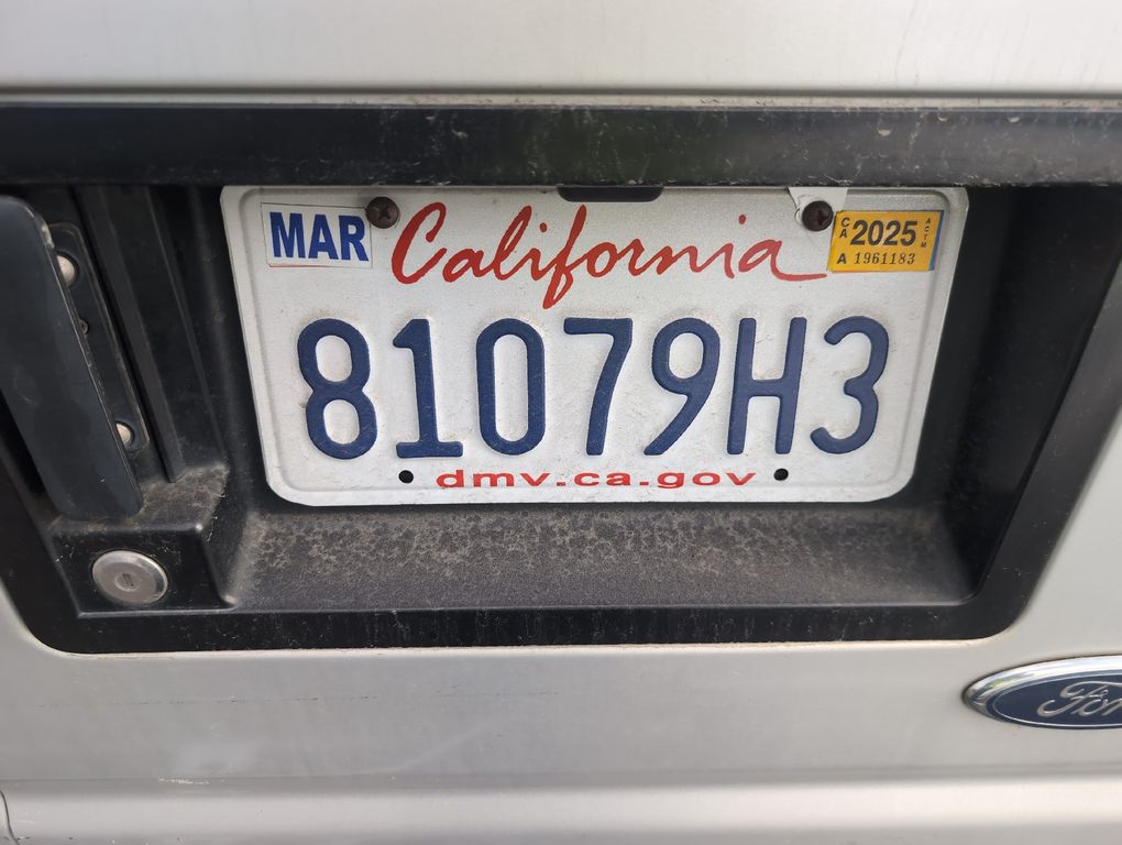 2002 Ford E350 VANS 11