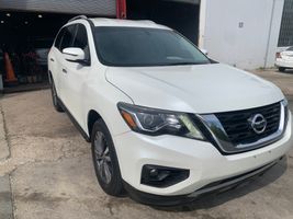 2017 NISSAN Pathfinder