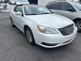 2013 Chrysler 200