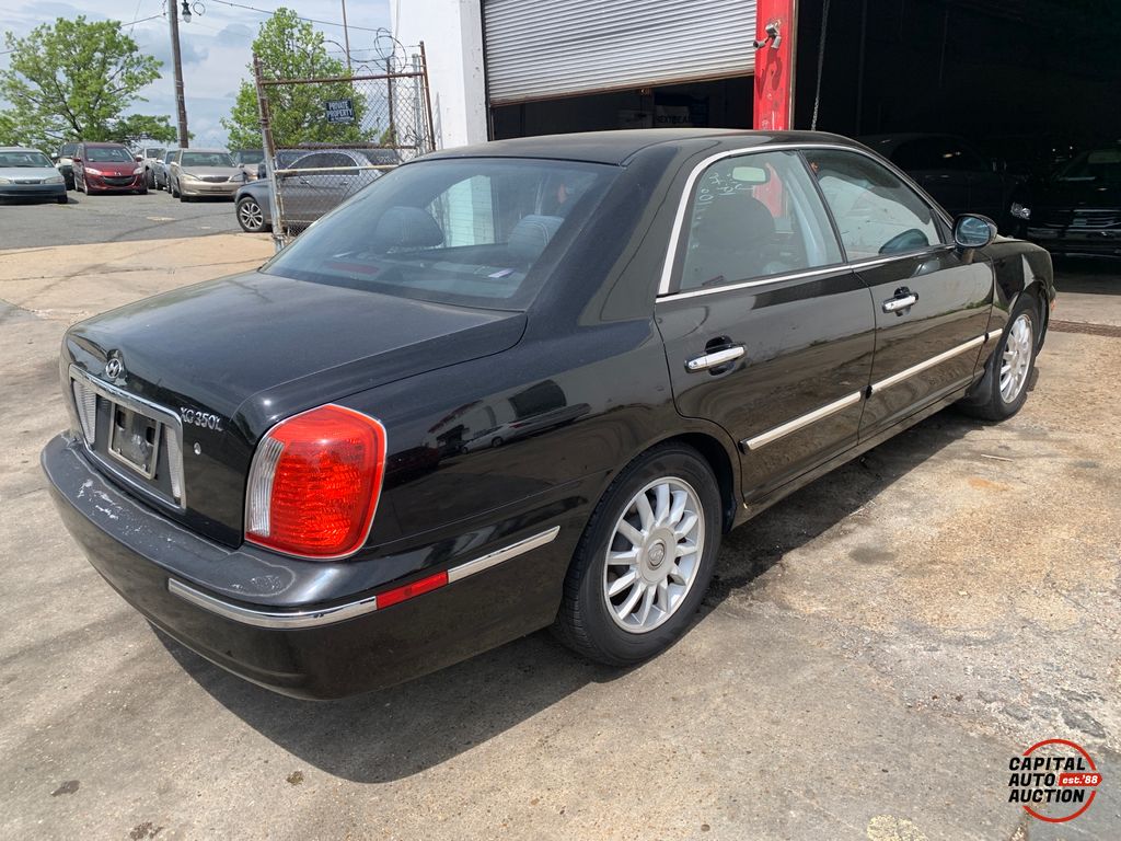 2005 Hyundai XG350 3