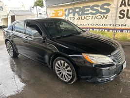 2012 Chrysler 200