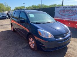 2004 Toyota Sienna