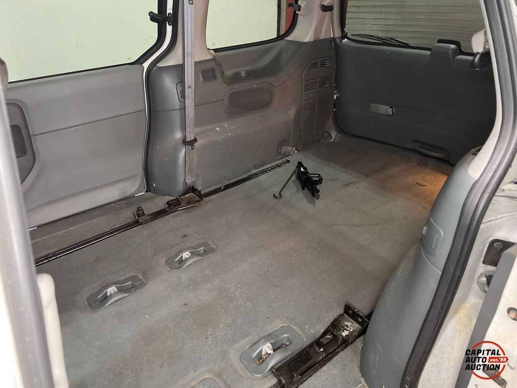 2000 Mercury Villager 8