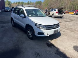 2017 VOLKSWAGEN Tiguan
