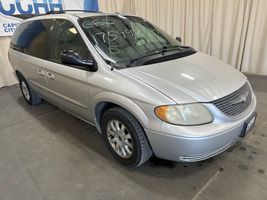2003 Chrysler Town & Country