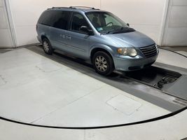 2005 Chrysler Town & Country