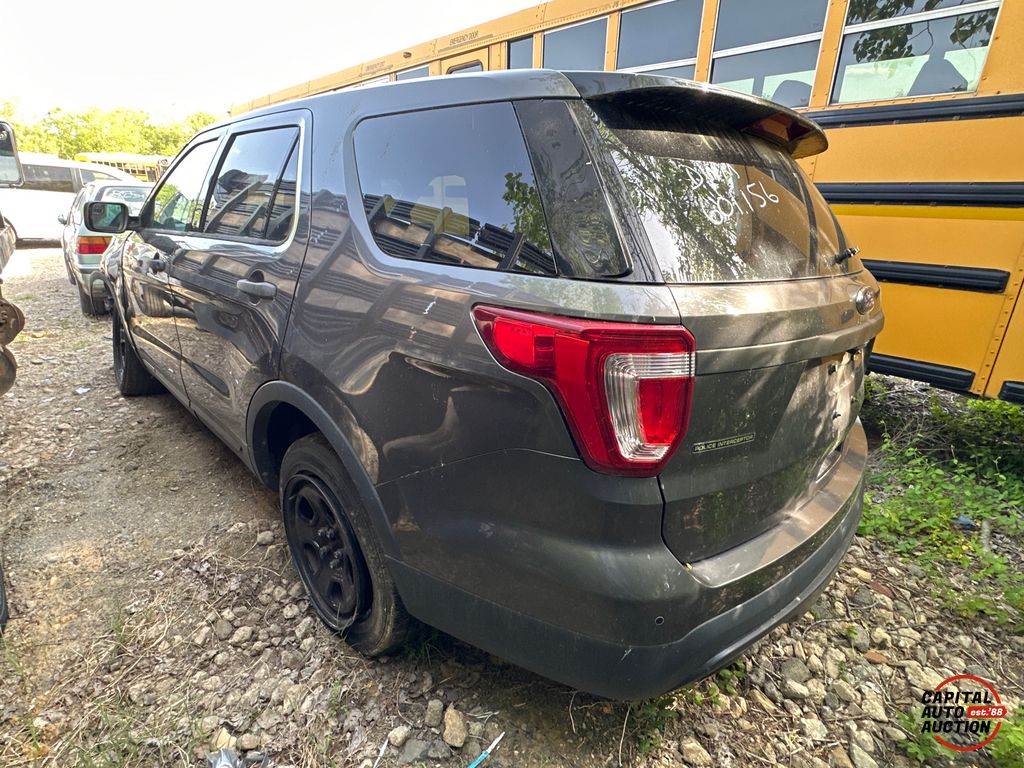 2016 Ford Explorer 2