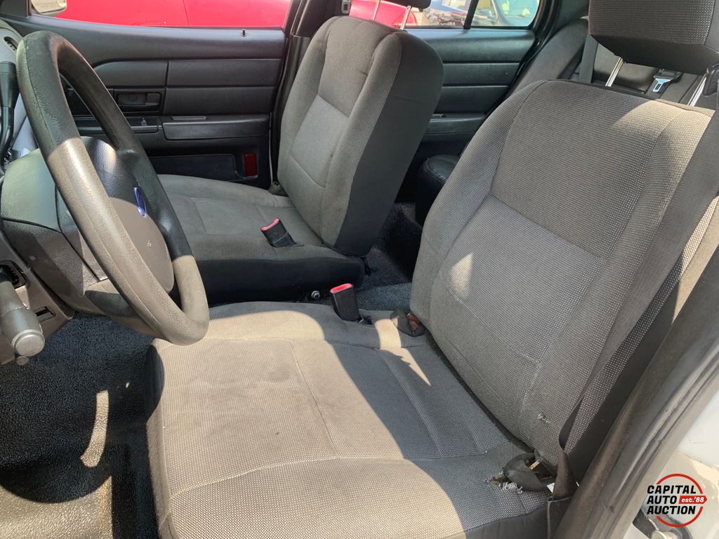 2010 Ford Crown Victoria 7