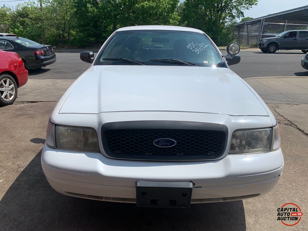 2010 Ford Crown Victoria 5