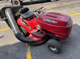 2006 TROYBUILT TRACTOR 
