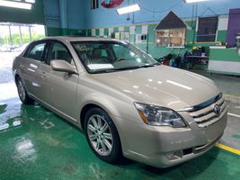2005 Toyota Avalon