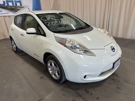 2011 NISSAN LEAF
