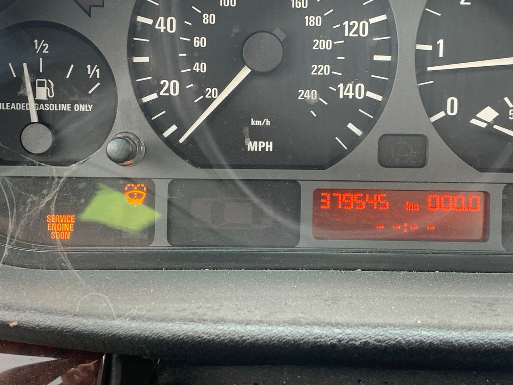 2005 BMW 3 Series 4