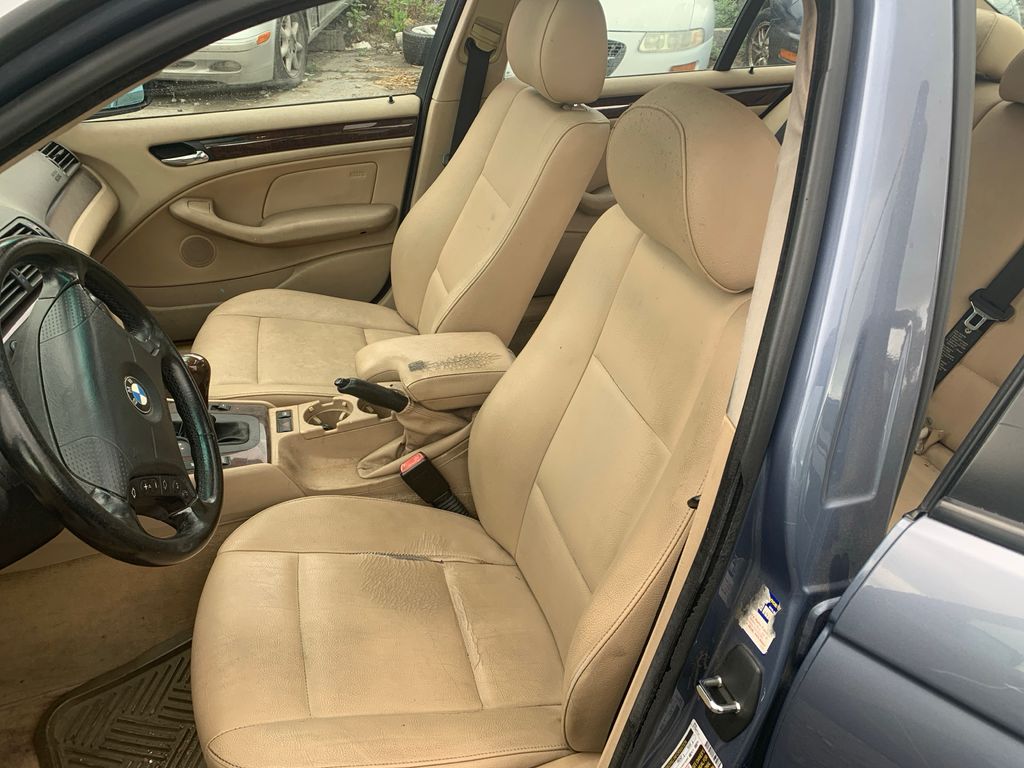 2005 BMW 3 Series 7