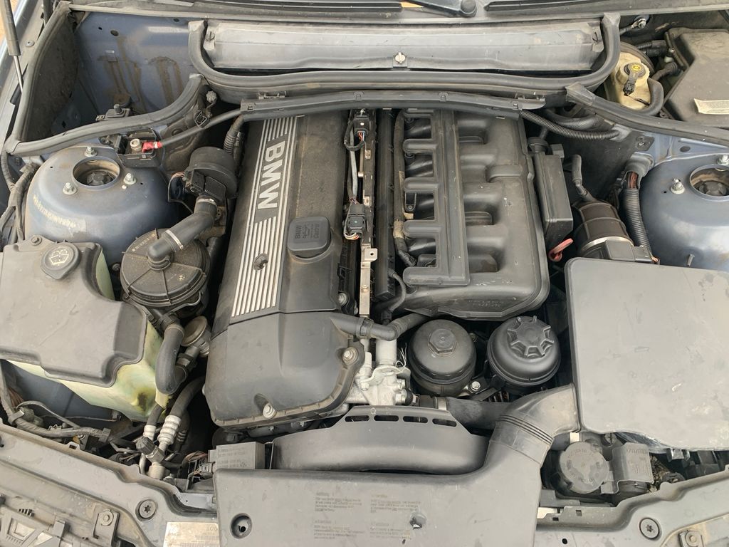 2005 BMW 3 Series 9