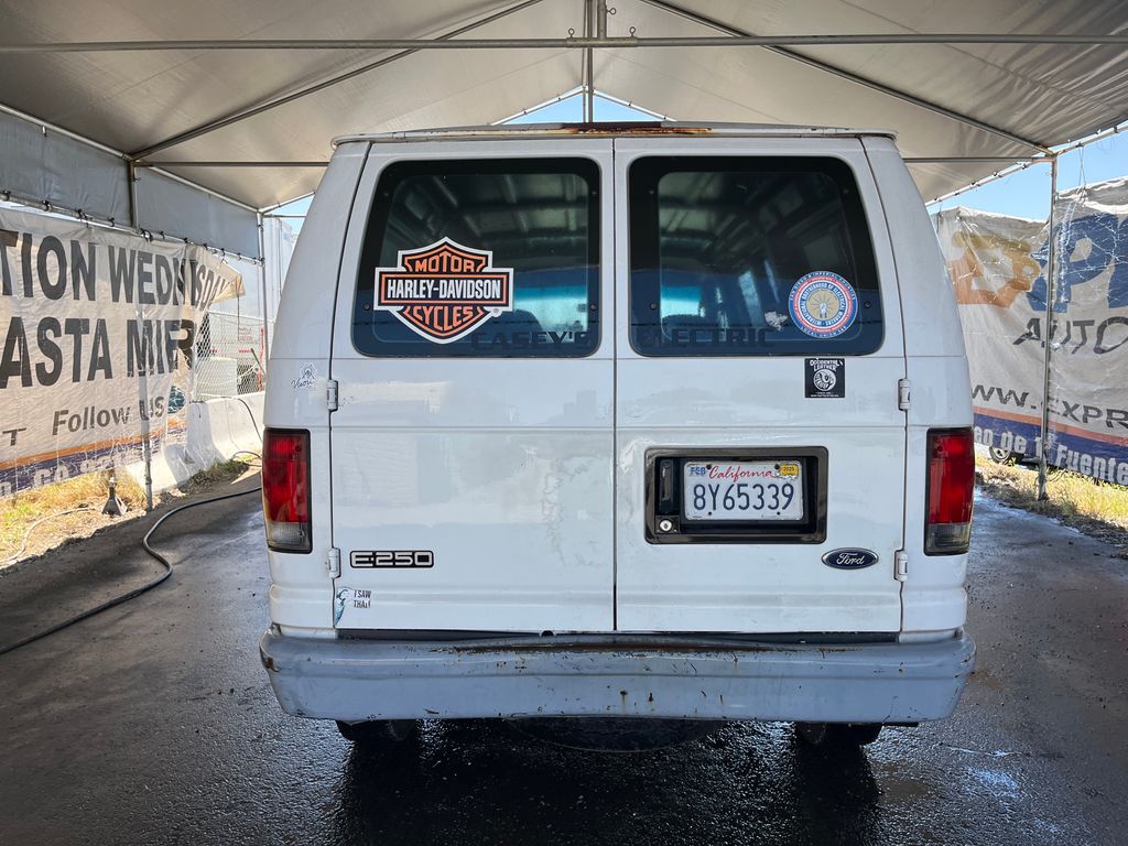 2003 Ford E250 Vans 6